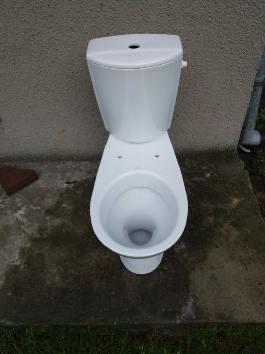 Kompakt WC Cersanit.