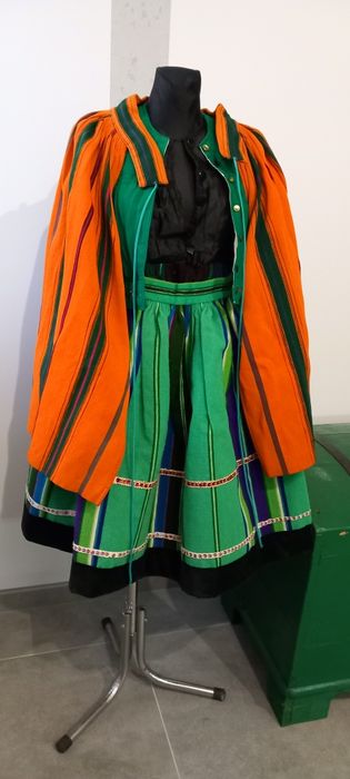 Stary strój ludowy łowicki wełniak kompletny folk pasiak