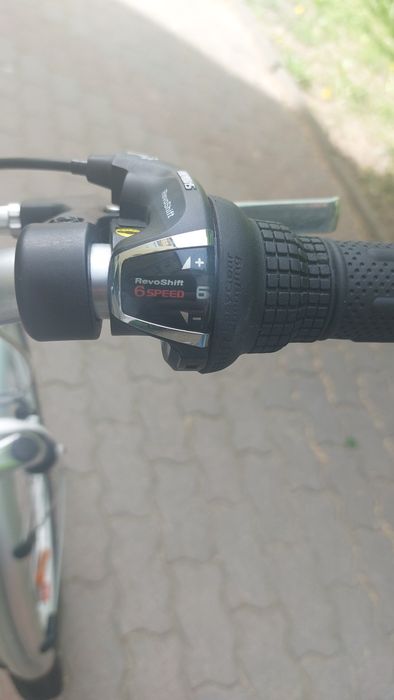 Rower Raleigh 24 cale fioletowo-biały