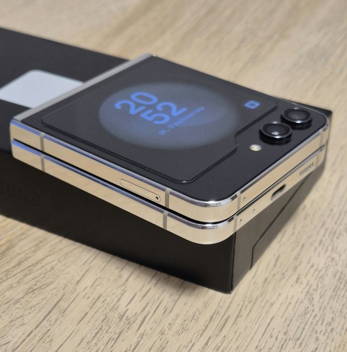Samsung Galaxy Z Flip 5