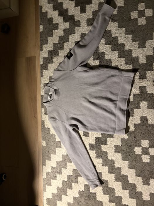 светери-zara, stone island, nike, courtez.