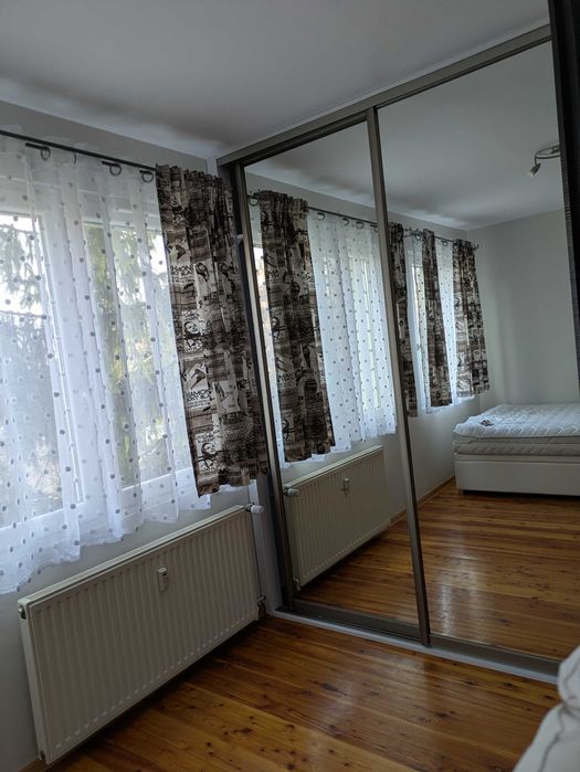 wynajmę mieszkanie 4-pokojowe z kuchnią 85m2 na pierwszym piętrze