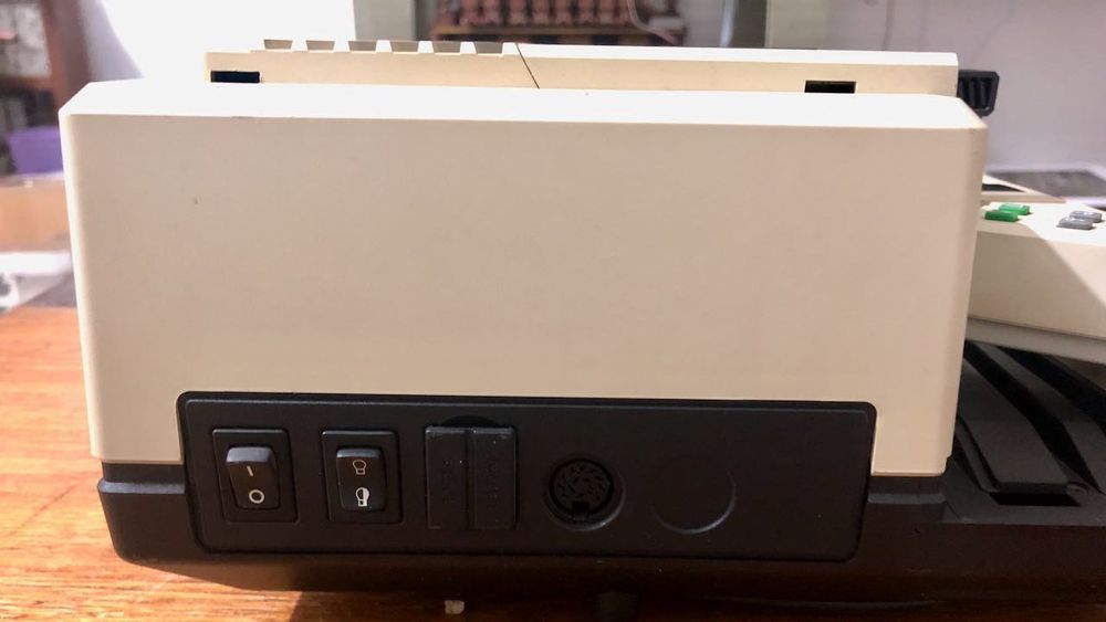 Projector de diapositivos LEICA P255 DU