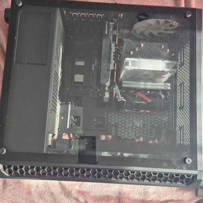 Komputer stacjonarny I5 9400f, RX6600, 16gb ram, oryginalny win 10 home aktywowany