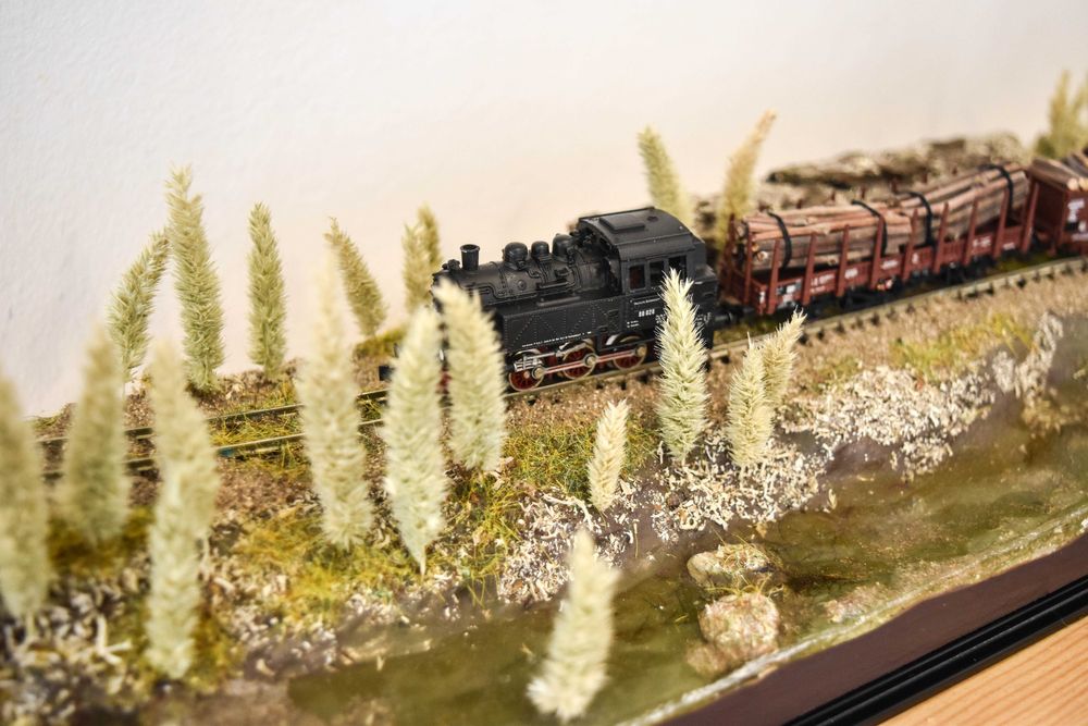 Diorama expositor de comboios escala N - novo