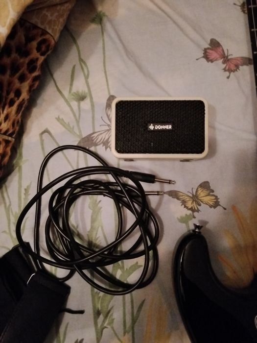 Электрогитара Donner dst-100