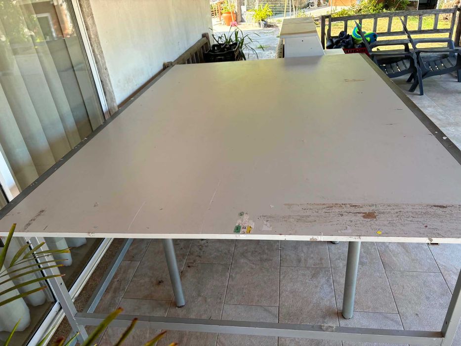 Mesa de apoio a indústria têxtil