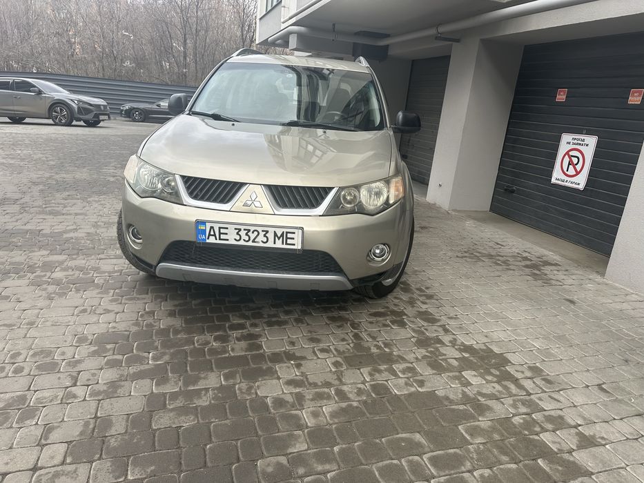 Срочно Mitsubishi Outlander