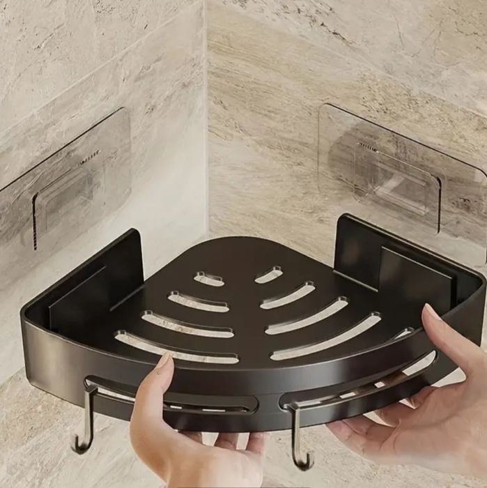 Кутова поличка у ванну