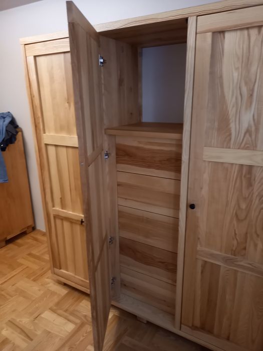 Piękna drewniana szafa jesionowa/dębowa.