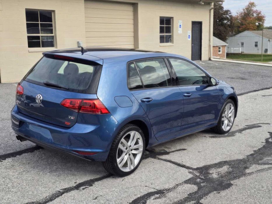 Volkswagen Golf      2017