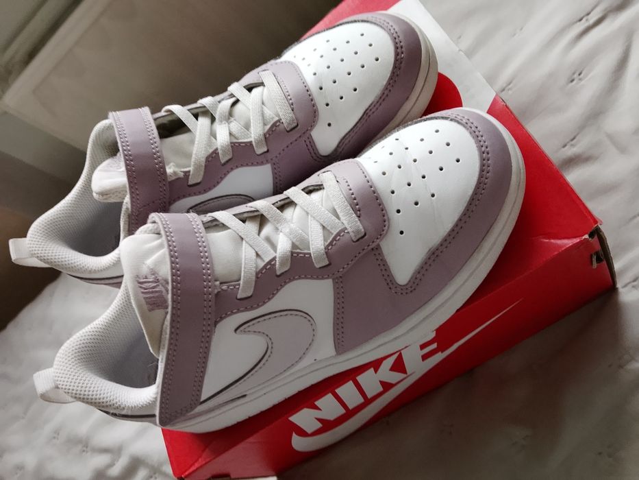 Adidasy dziewczece Nike 35