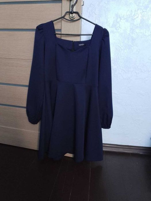 Жіноча  святкова сукня