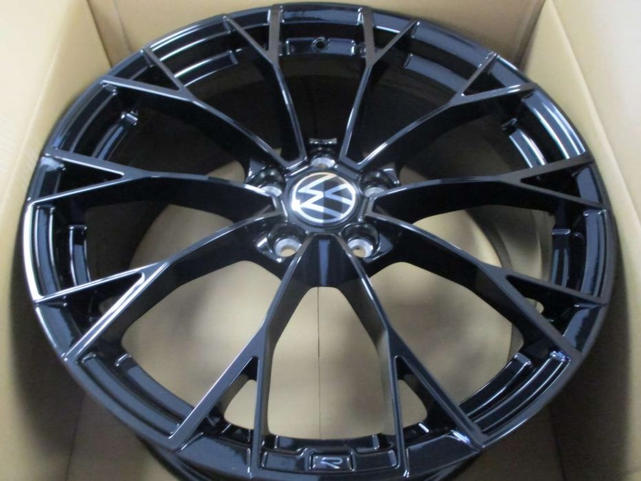 Oryginalne Felgi Kute Vw Golf R GTI Gti 19"