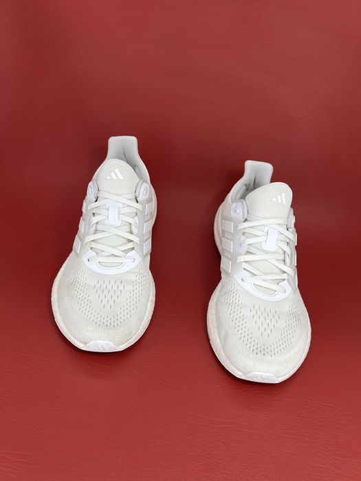 Кросівки 45.5р. Adidas Pureboost 23