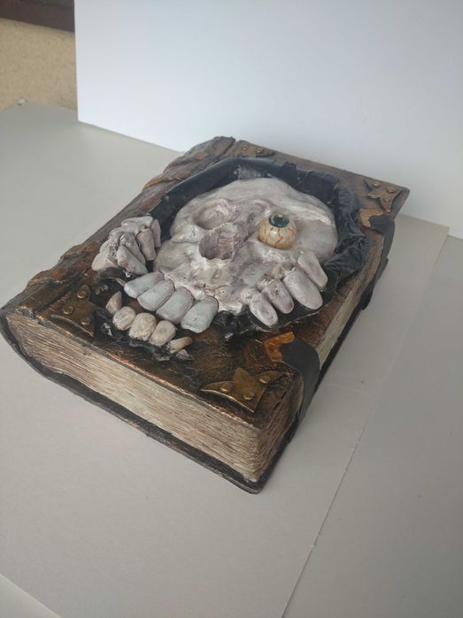 Present książka -pudelek