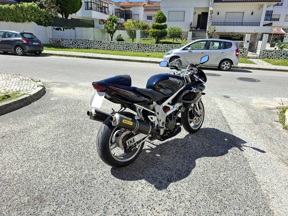 Vendo tl 1000s usada em bom estado