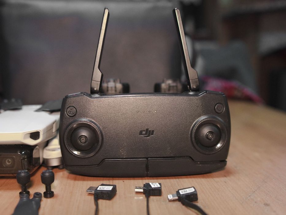 Drone DJI Mini com 2 baterias, mala e acessórios