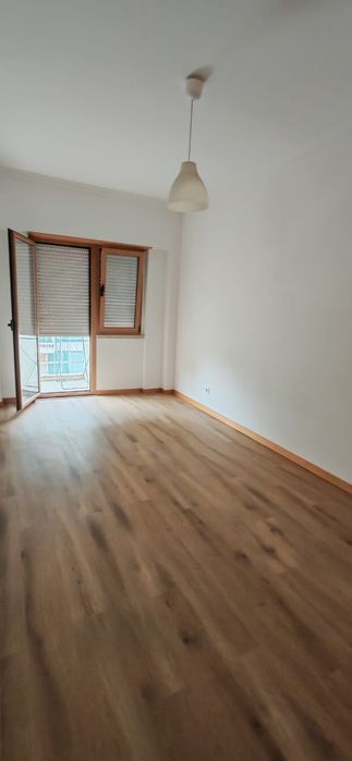 Arrendo Apartamento T4