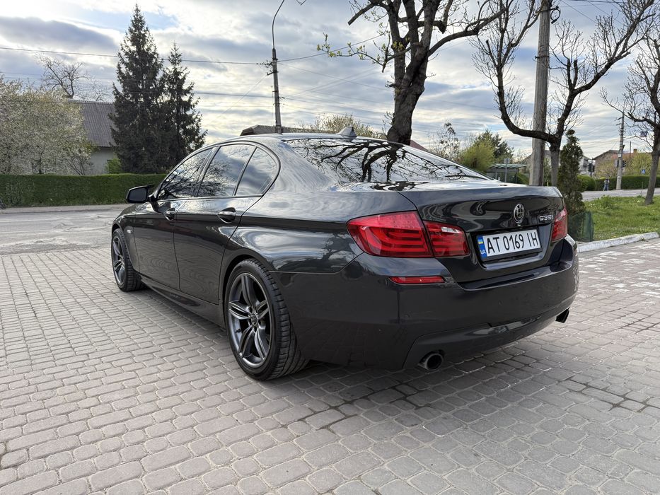 Продаж 535і BMW  2012 рік 3,0 Бензин