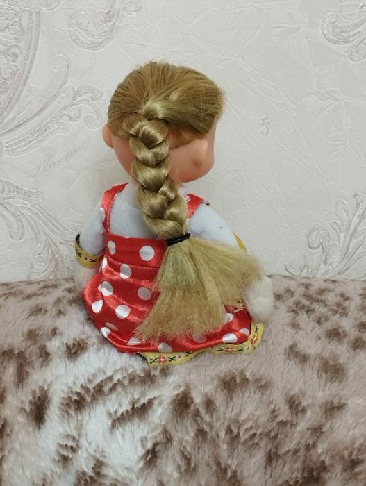 Лялька Маша з мультфільму