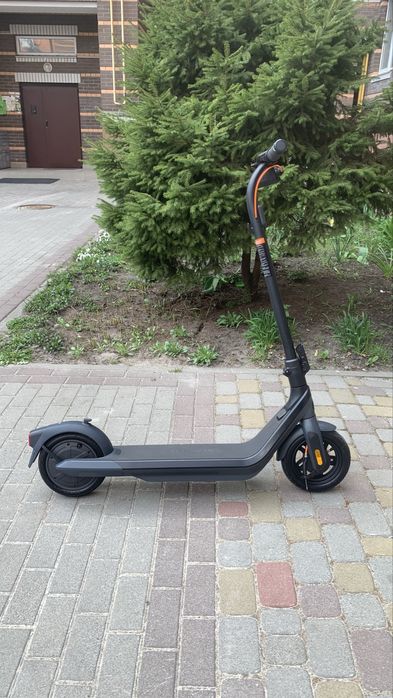 Електросамокат Ninebot  E2 PRO