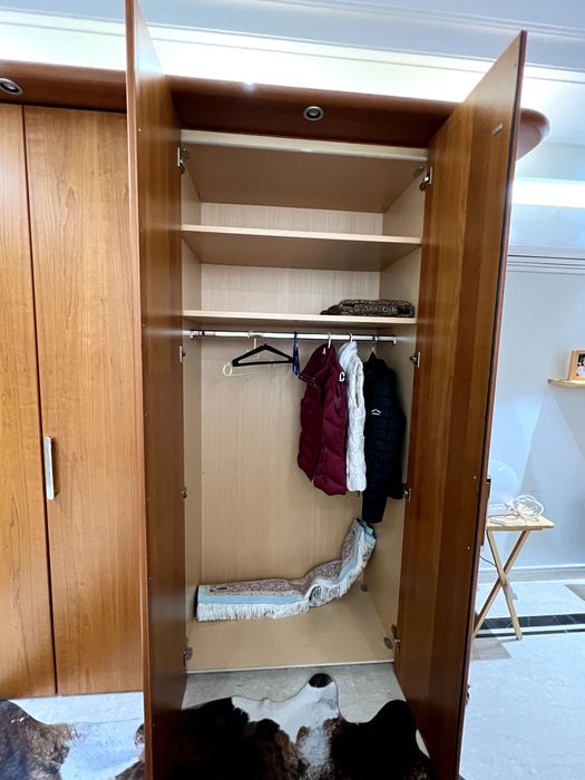 Guarda-roupa em cherry wood