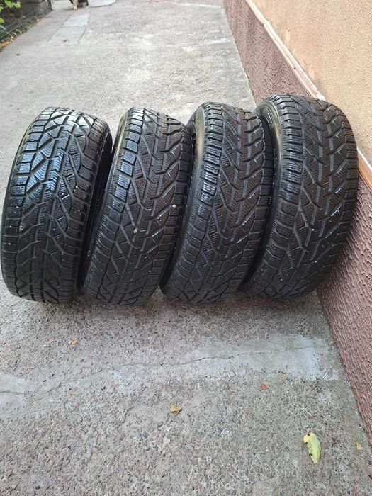 Комплект зимових шин Taurus Winter SUV 225/60 R17
