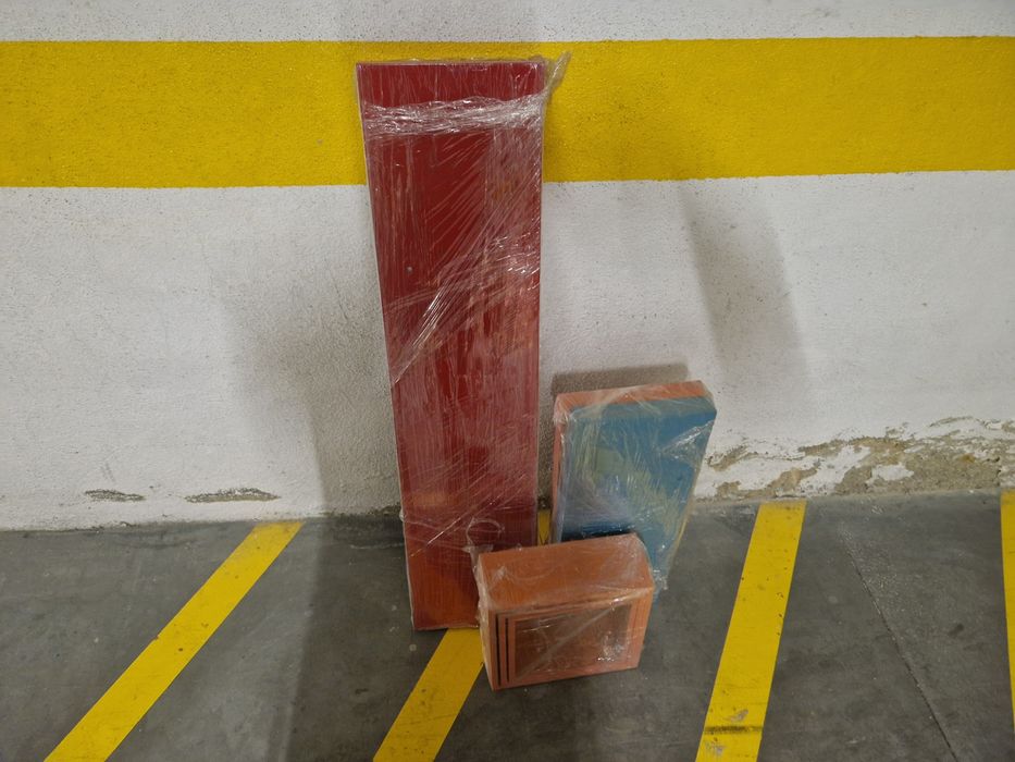 Conjunto de prateleiras + cubos