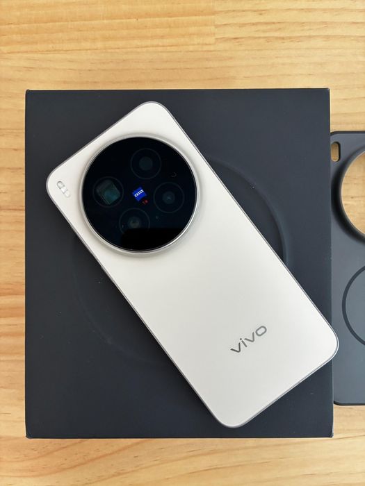 Vivo X300 Pro 12/256GB | Wersja Chińska | Stan Idealny | Zestaw Etui MagSafe