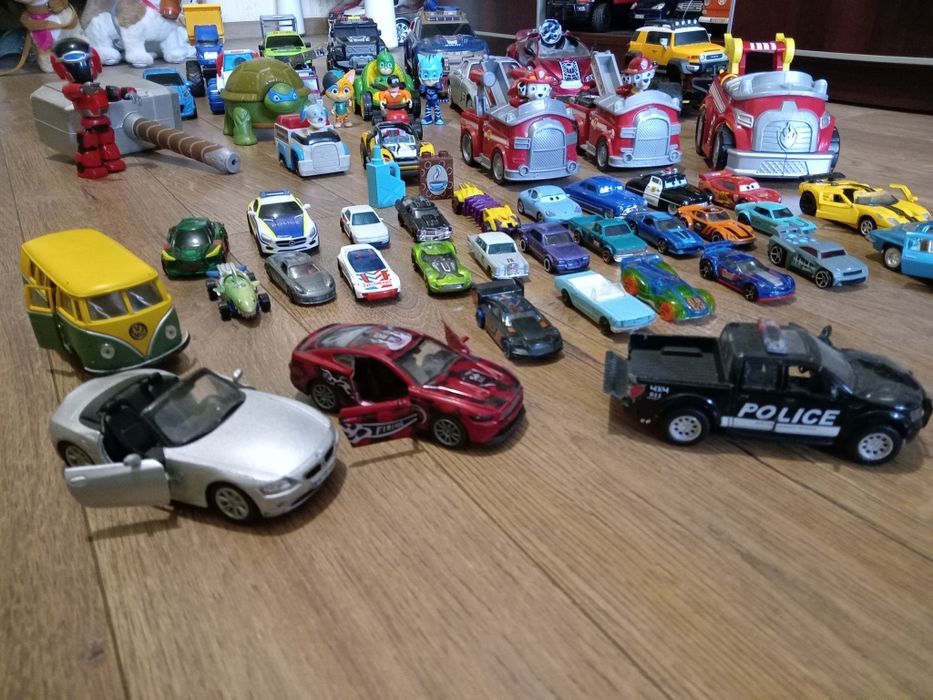 Машина модельки игрушки