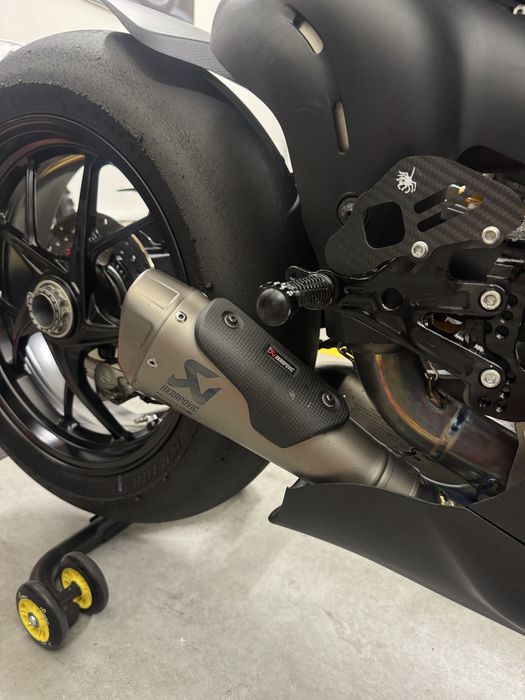 Ducati v4 torowe
