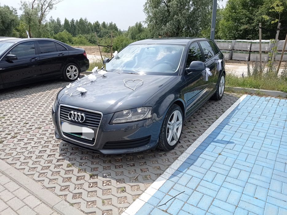 Dekoracja ślubna na samochód