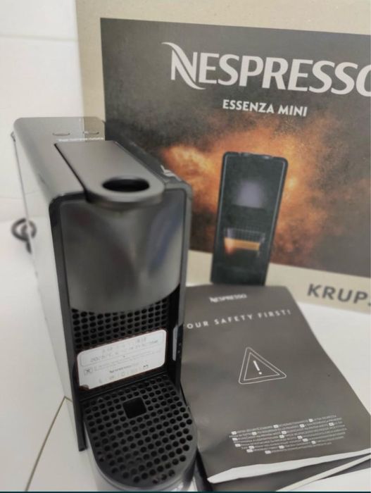 Intacta a estrear maquina cafe nespresso essenza mini preta