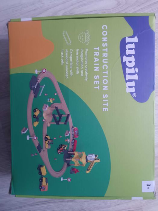 Lidl kolejka drewniana plac budowy