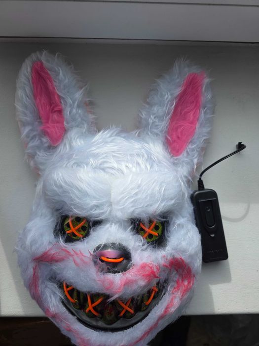 Маска на Хелловін Helloween кривавий заяць  LED Glowing Bloody Bunny