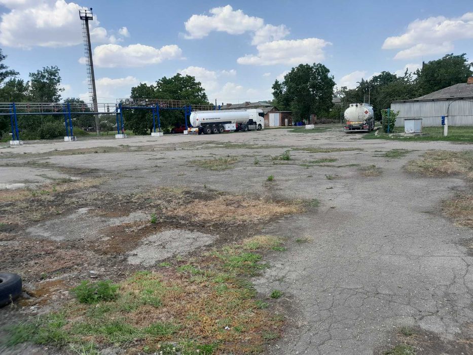 НА ПРОДАЖ: Діюча нафтобаза з під’їзною колією, повний комплекс.