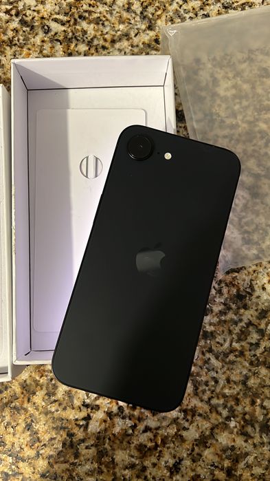 iPhone 16e iPhone 16e novo Cor preto