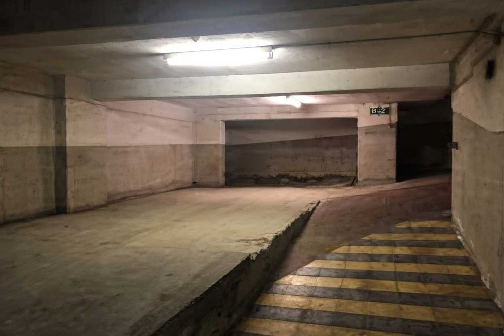 Armazém logístico com 1.024 m² em São Domingos de Benfica, Lisboa
