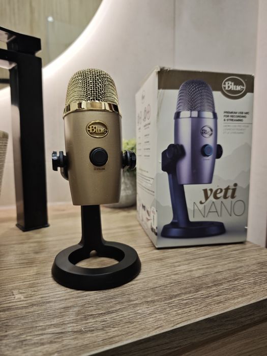 Microfone Blue Yeti Nano + Suporte + Pop filter