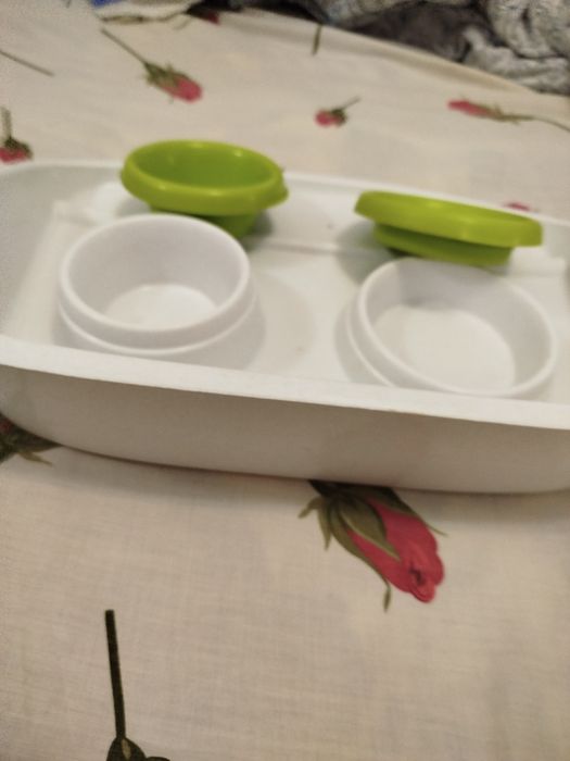 Кормушка для маленькой собаки или кота