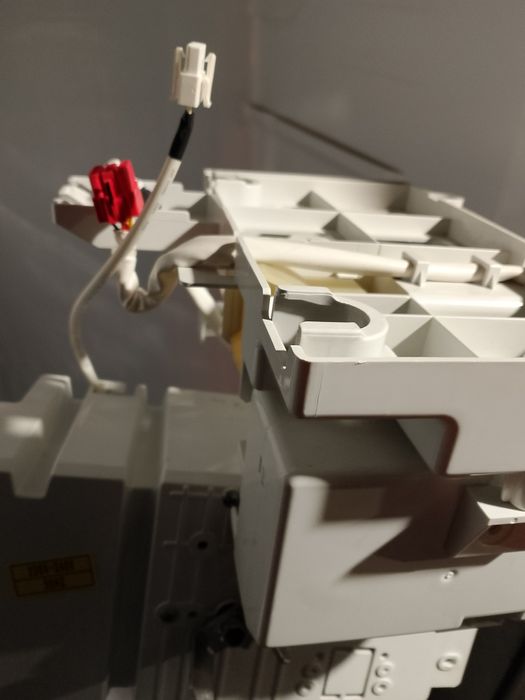 Холодильник по запчастям