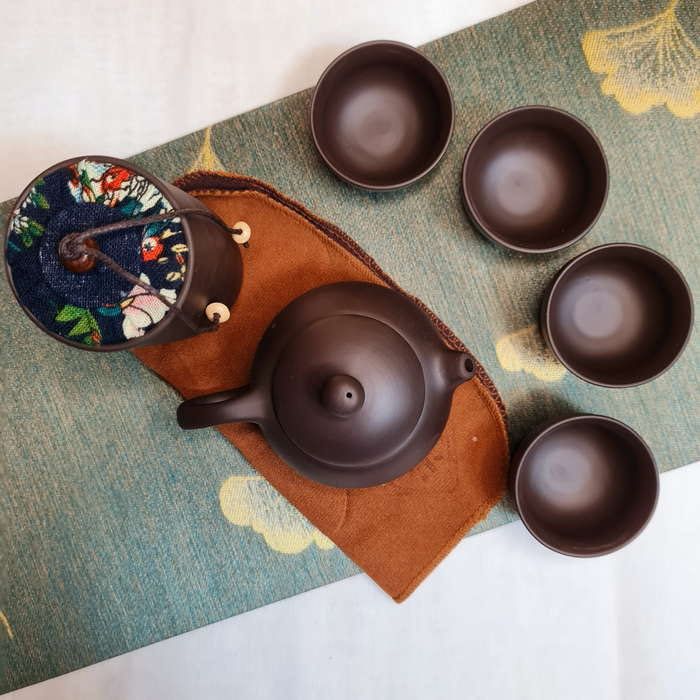 Набір футляр синій овал класика чайник на 160мл 4 піали по 35мл