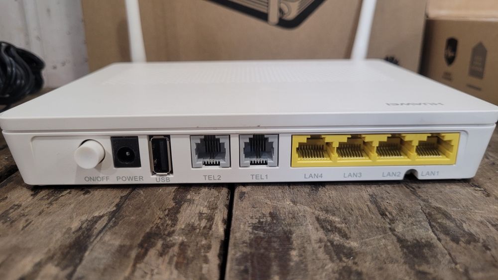 Wi-Fi Роутер " HUAWEI "