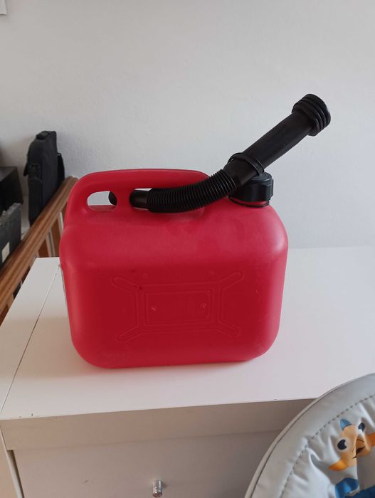 Bidon para combustível