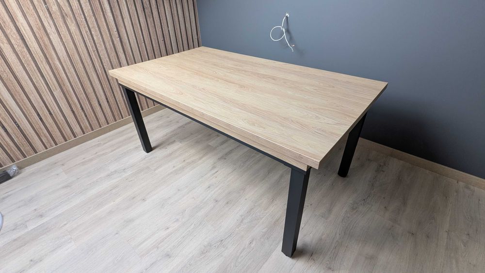 Stół do gier planszowych