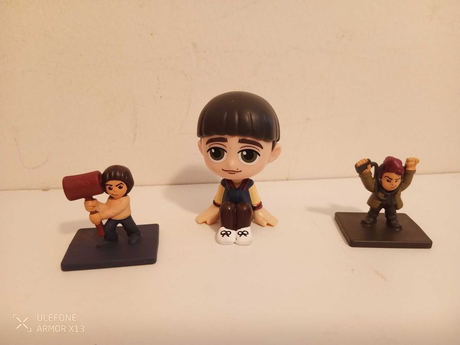 Lote 3 bonecos Stranger Things