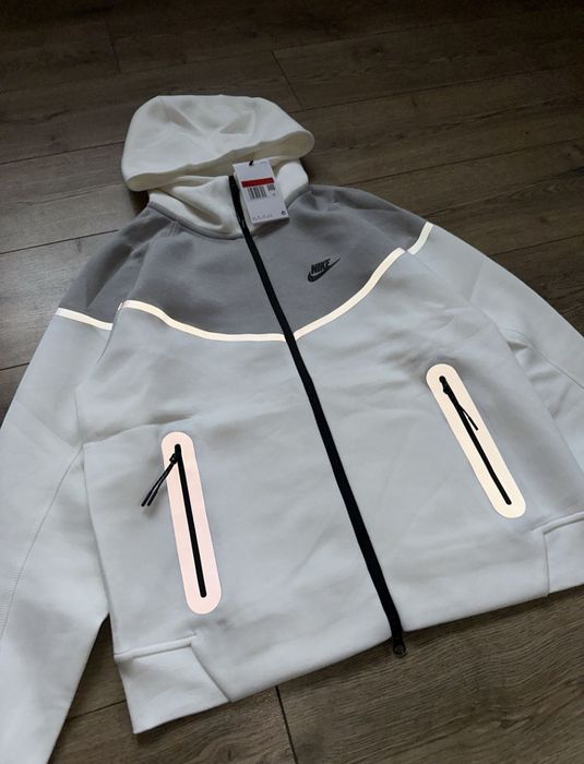 Nike tech fleece reflective