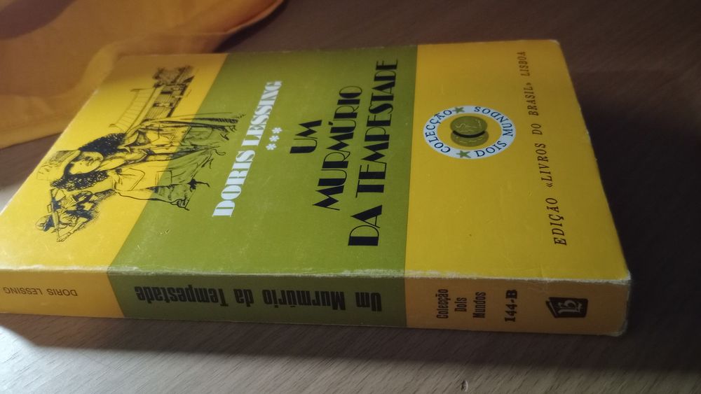 Livro antigo história