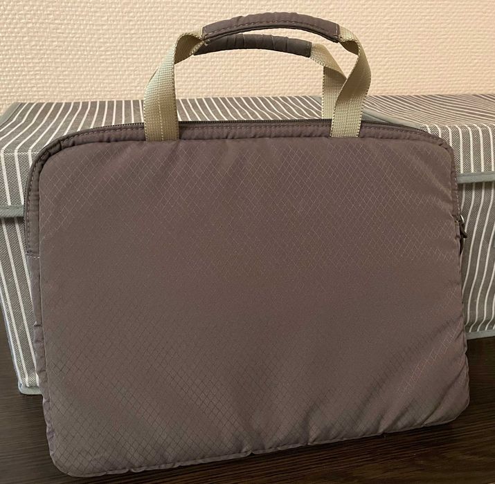 Сумка для ноутбука (13"), та миші, від бренду STM